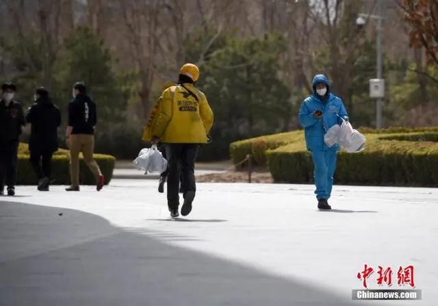 北京多名餐馆工作人员确诊，还能安心叫外卖吗？