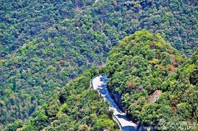 此路线既有桂林山水之美，又有云南石林之奇，还有318之险