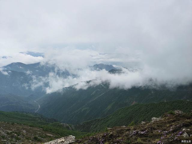 南北穿越太白山，上了拔仙台看到了壮观的云海，实在是不虚此行