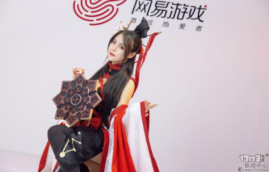 ChinaJoy2020最全的漂亮小姐姐图集：可甜可御，还有制服COS