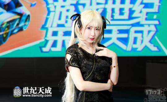 ChinaJoy2020最全的漂亮小姐姐图集：可甜可御，还有制服COS